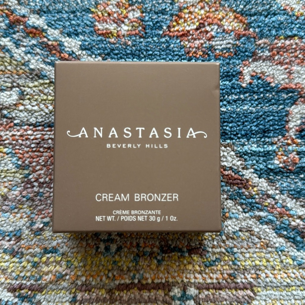 Anastasia Beverly Hills Matte Contour and Sculpt Cream Bronzer
